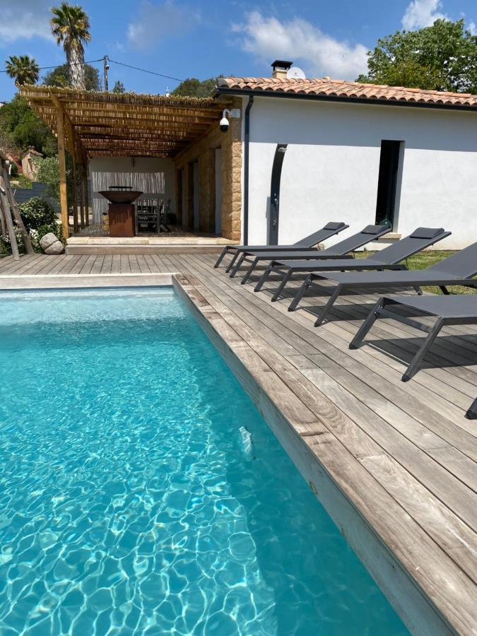 Villa De Charme Avec Piscine A Ajaccio 阿拉塔 外观 照片